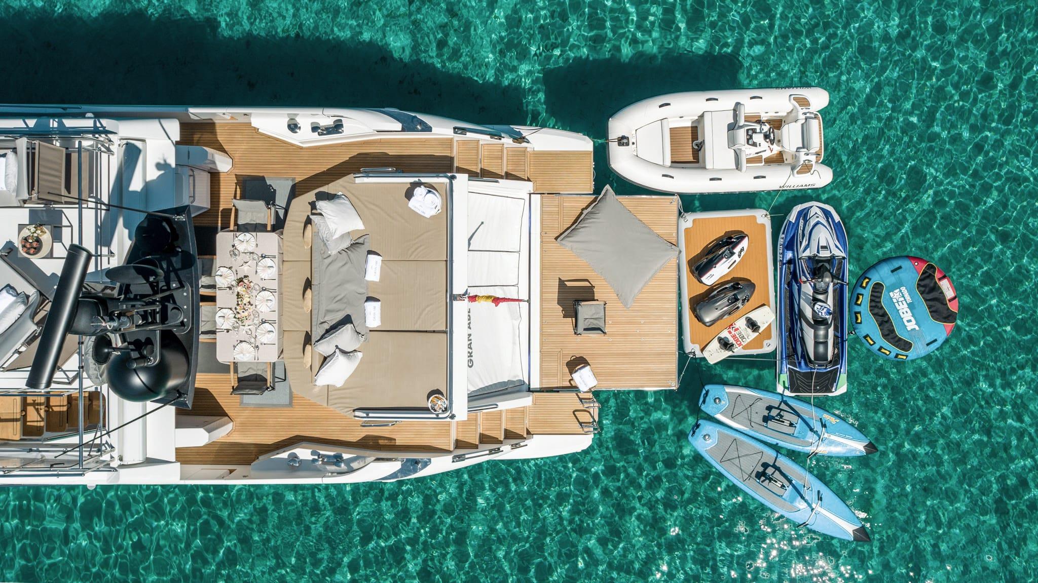 2016 AZIMUT  77S 